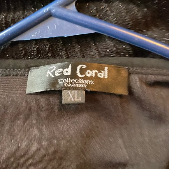 ✨FLOWY✨SPARKLE TOP✨ - Picture 5 of 5